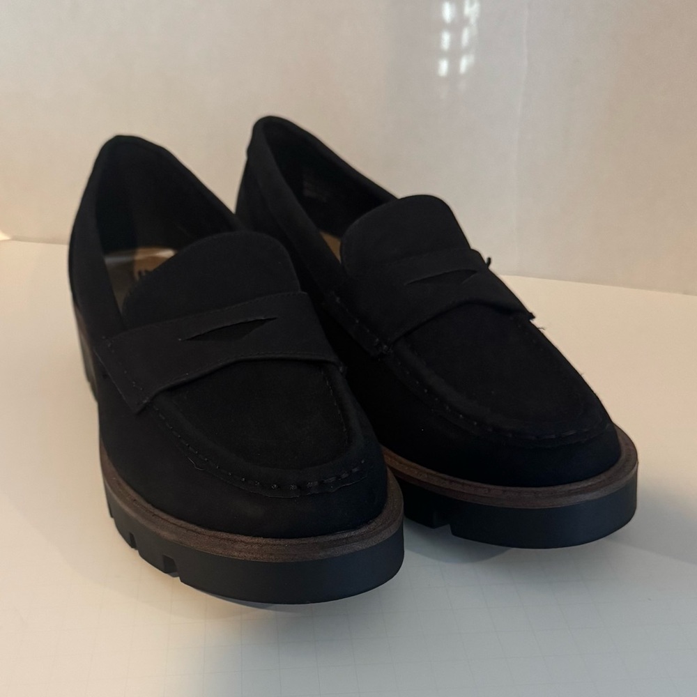 Cliffs by White Mountain Black Penny Loafer - Size 10W